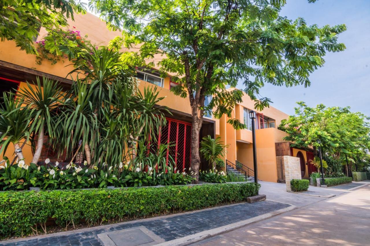 Light Stone Residence Siem Reap Bagian luar foto